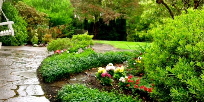 Flagstone Garden Path in Portland, Oregon